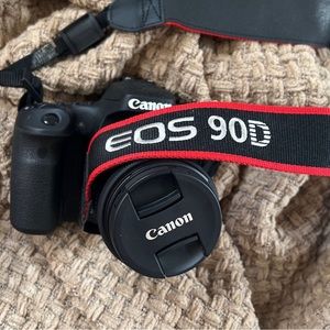 Canon EOS 90D